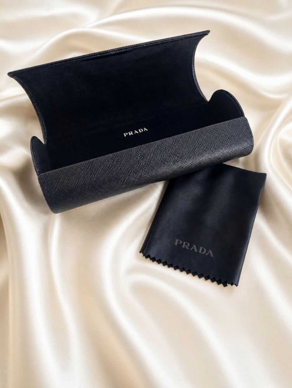 Authentic PRADA Black Saffiano Leather Hard Glasses Case with Lens Cloth NWOT